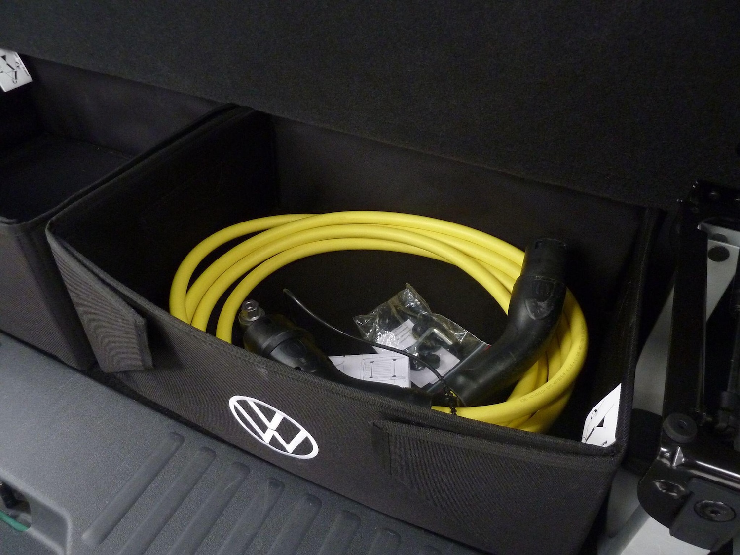 Used Volkswagen ID.Buzz 2023 for sale - 78058479: Photo 16