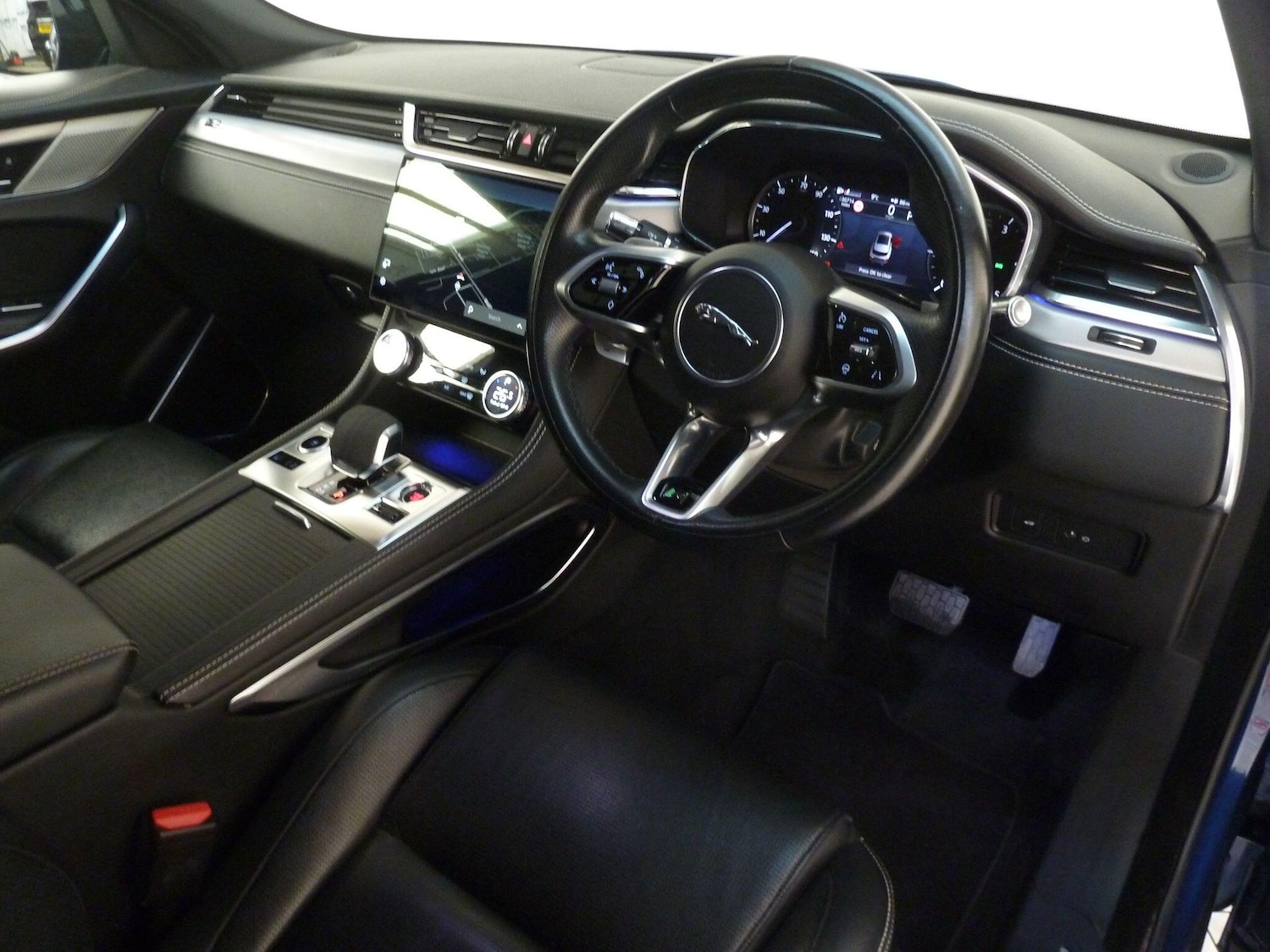 Used Jaguar F-Pace 2021 for sale - 77081683: Photo 6