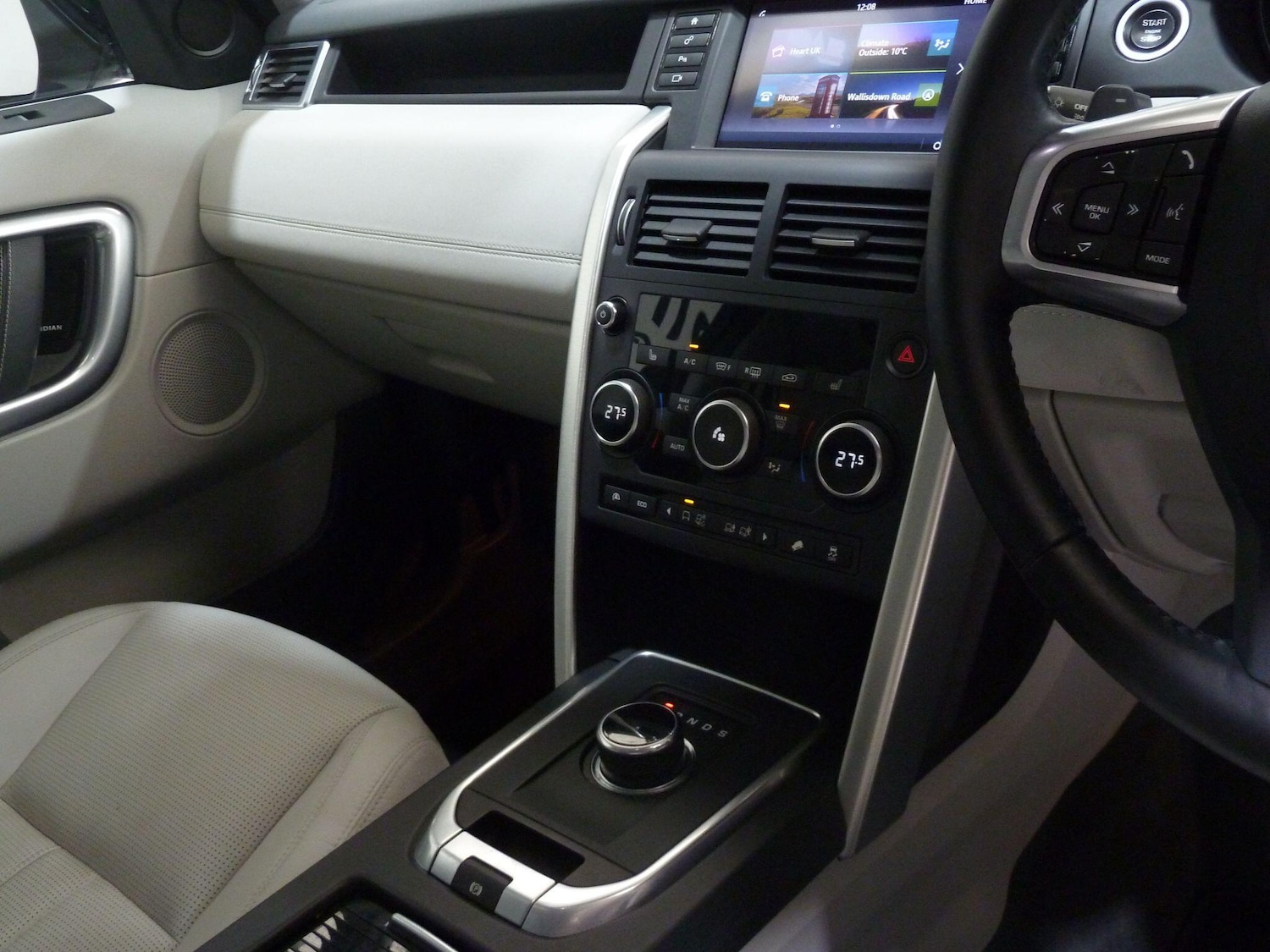 Used Land Rover Discovery Sport 2017 for sale - 77290536: Photo 17