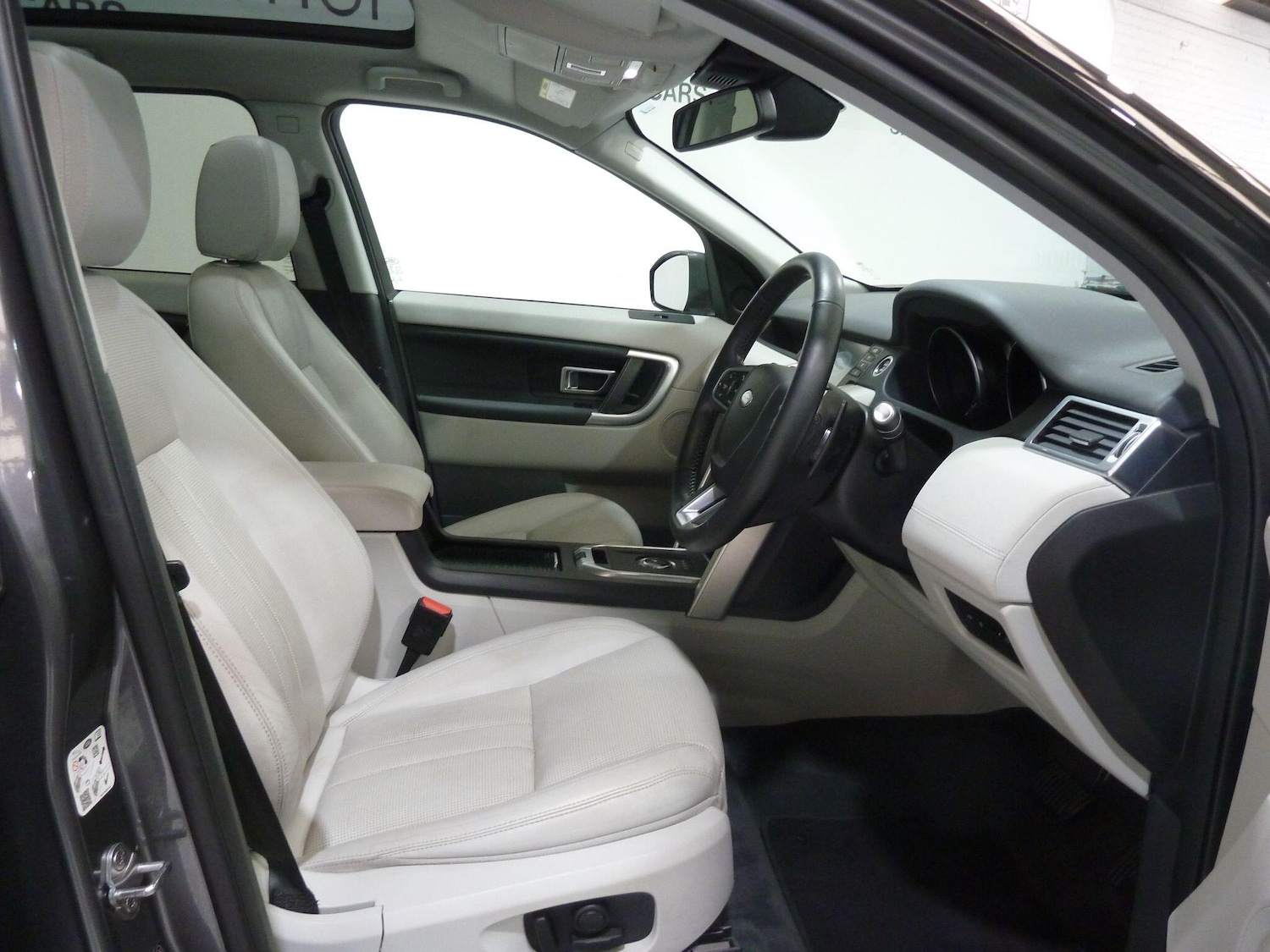 Used Land Rover Discovery Sport 2017 for sale - 77290536: Photo 7