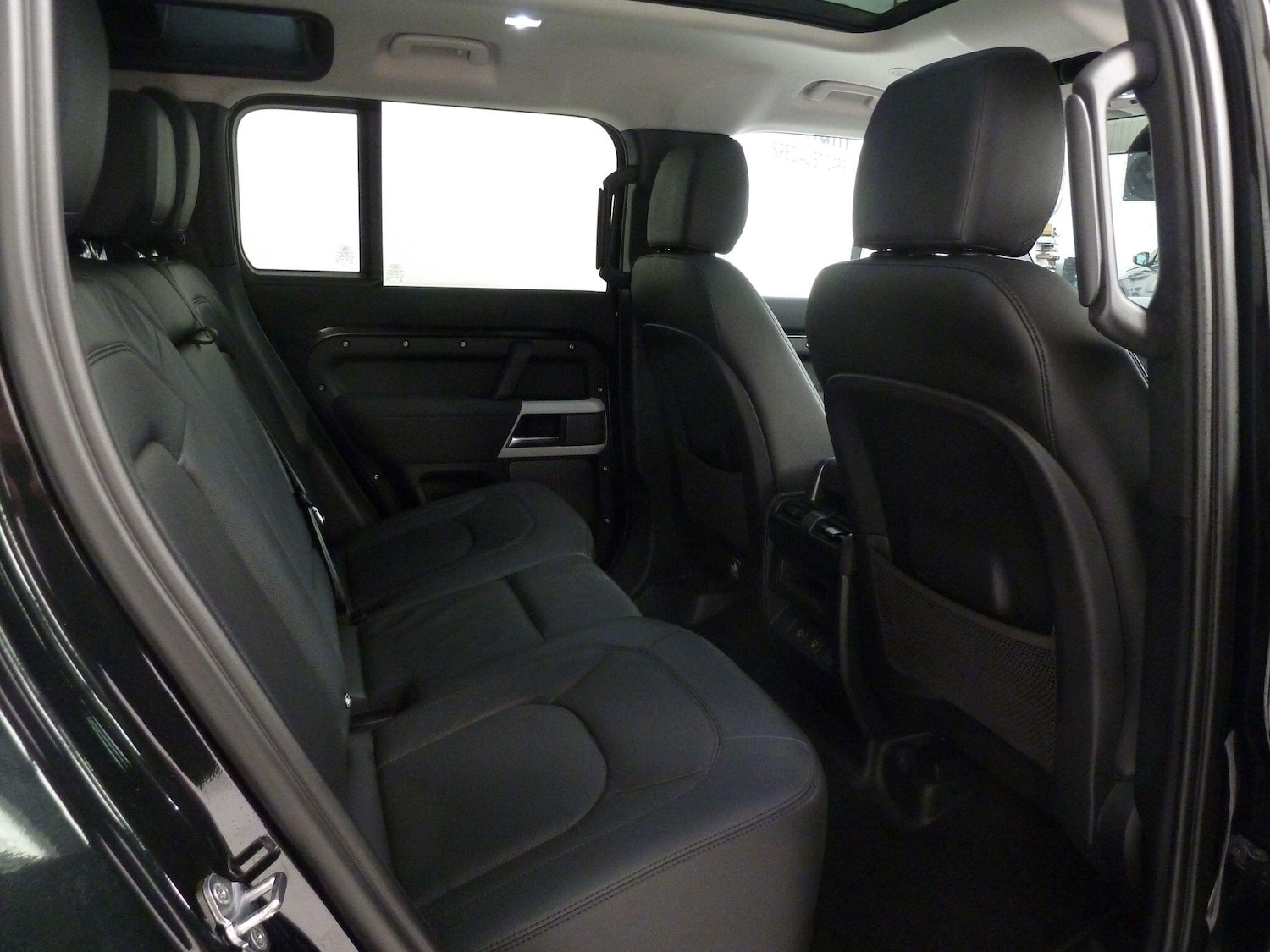 Used Land Rover Defender 2024 for sale - 78019301: Photo 15