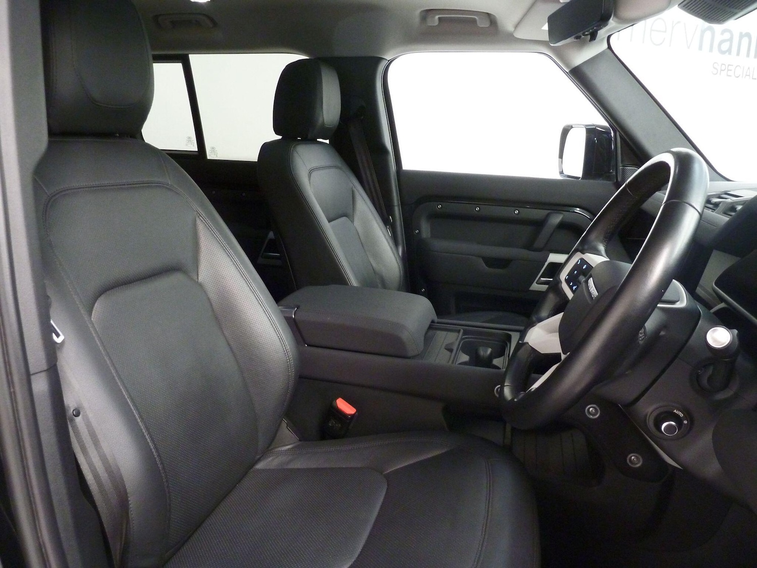 Used Land Rover Defender 2024 for sale - 78019301: Photo 7