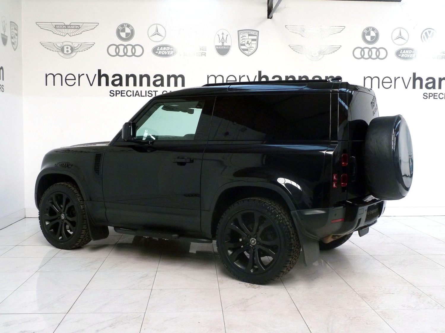 Used Land Rover Defender 2021 for sale - 76824037: Photo 4
