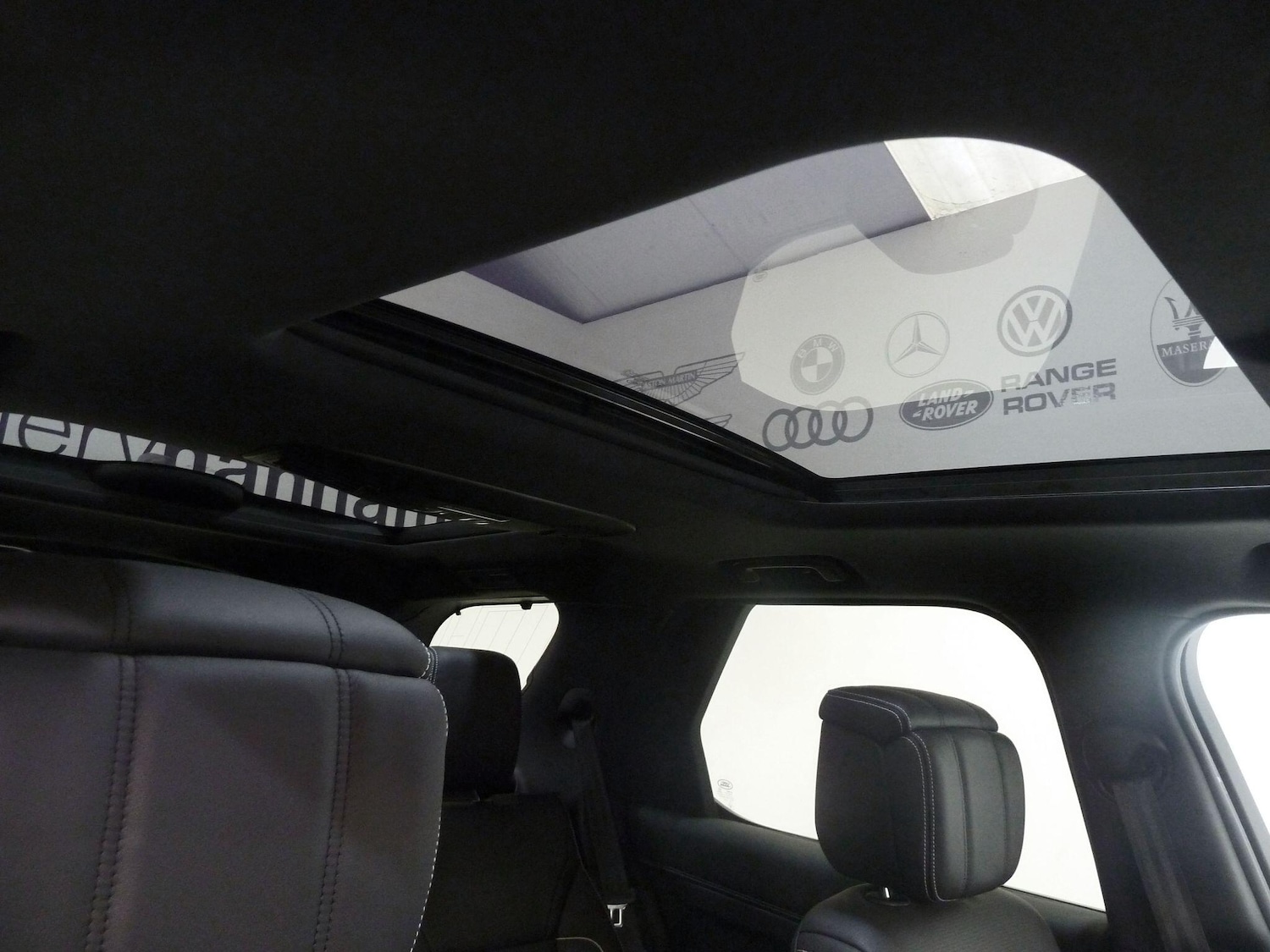 Used Land Rover Discovery 2023 for sale - 77267256: Photo 8