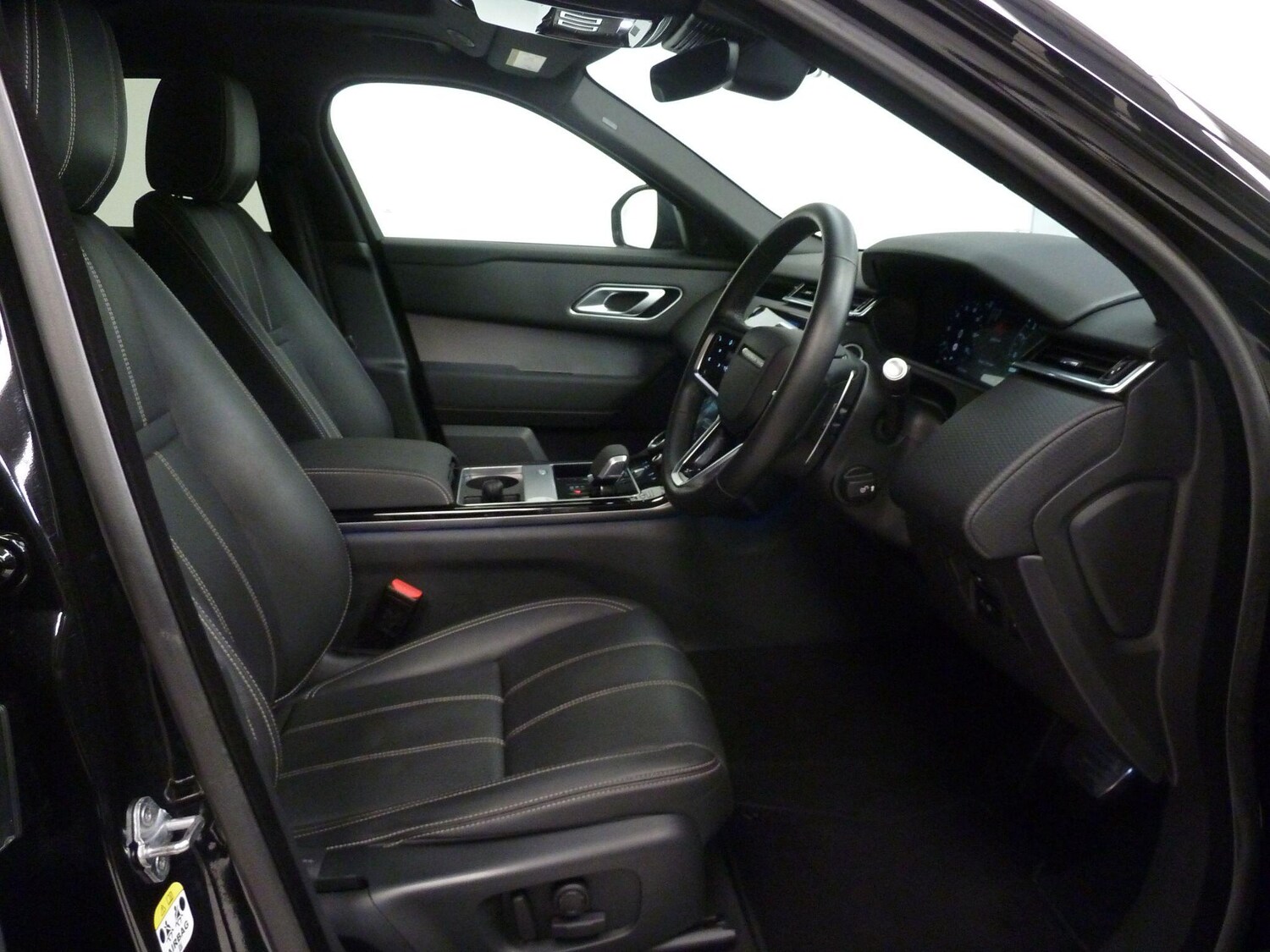 Used Land Rover Range Rover Velar for sale - 77671169: Photo 17