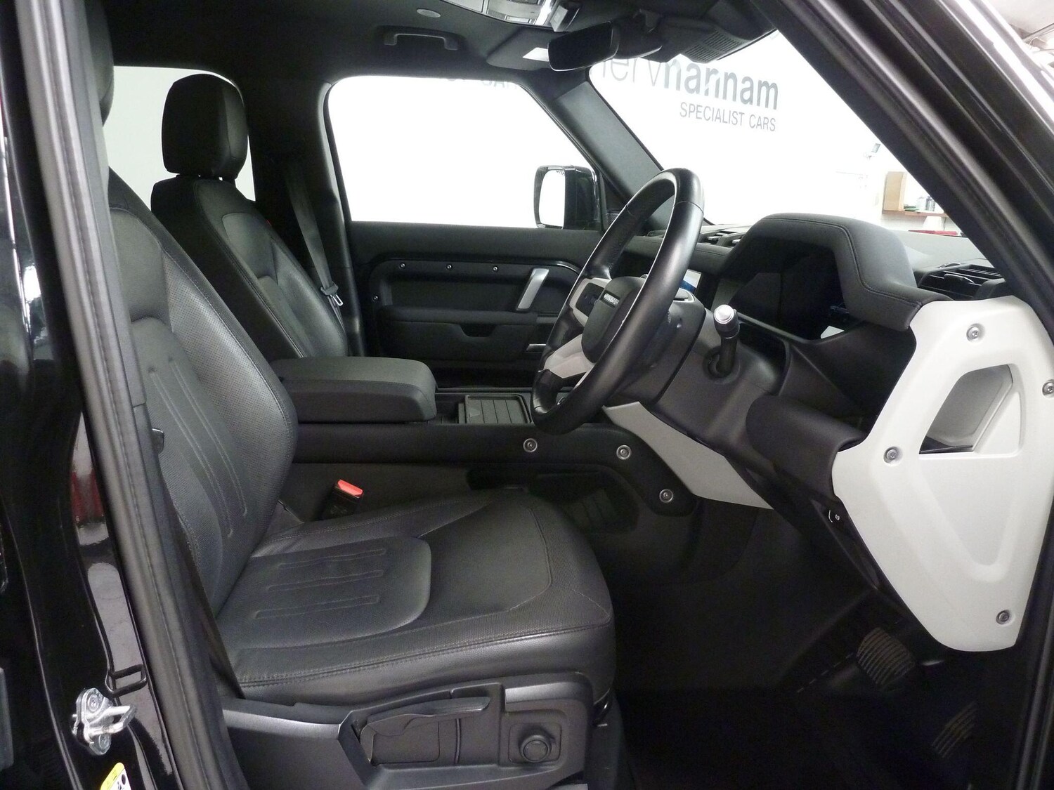 Used Land Rover Defender 2021 for sale - 78115917: Photo 16