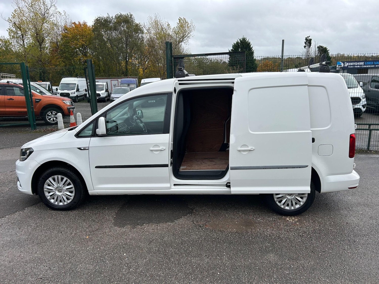 Used Volkswagen Caddy Maxi 2019 for sale - 76423010: Photo 9