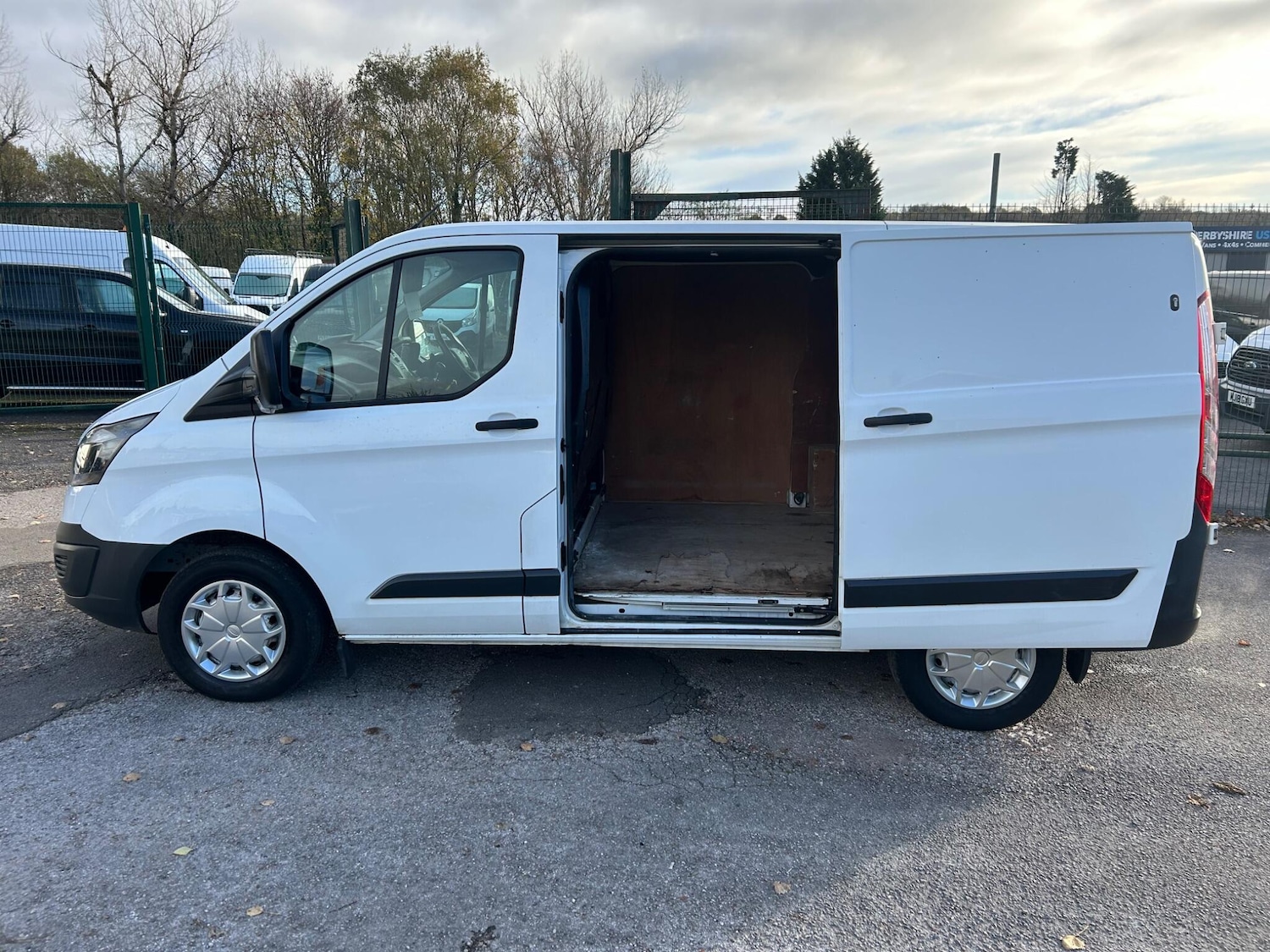 Used Ford Transit Custom 2017 for sale - 76646069: Photo 9