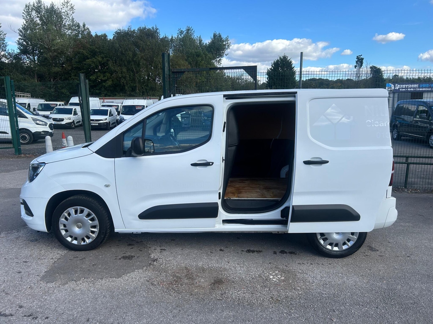 Used Vauxhall Combo 2020 for sale - 76072841: Photo 9