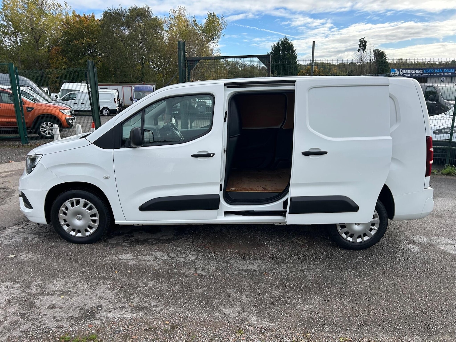 Used Vauxhall Combo for sale - 76995425: Photo 9