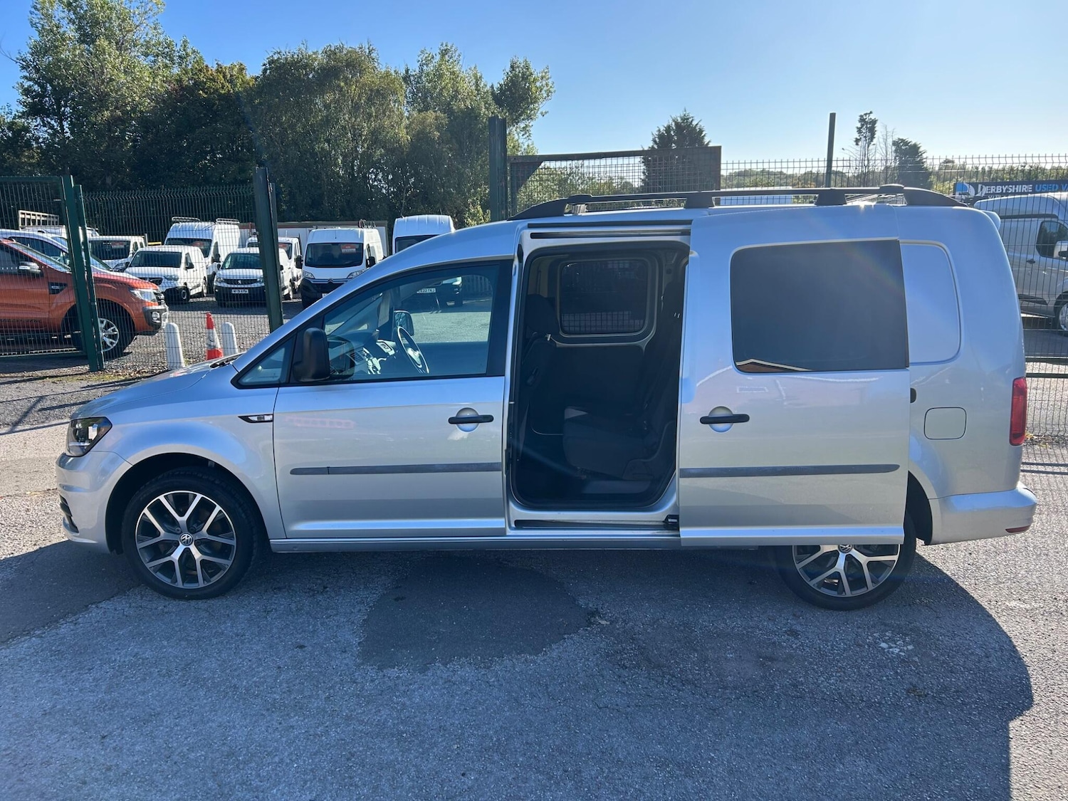 Used Volkswagen Caddy Maxi 2018 for sale - 76988572: Photo 9
