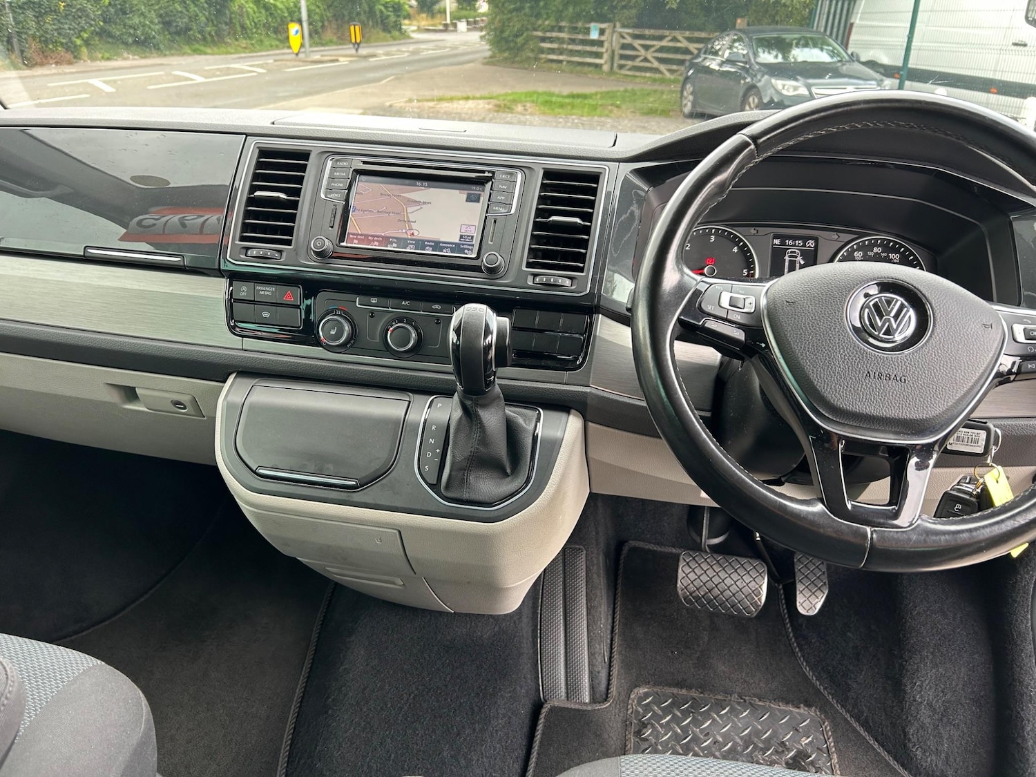 Used Volkswagen Transporter 2017 for sale - 77994363: Photo 17