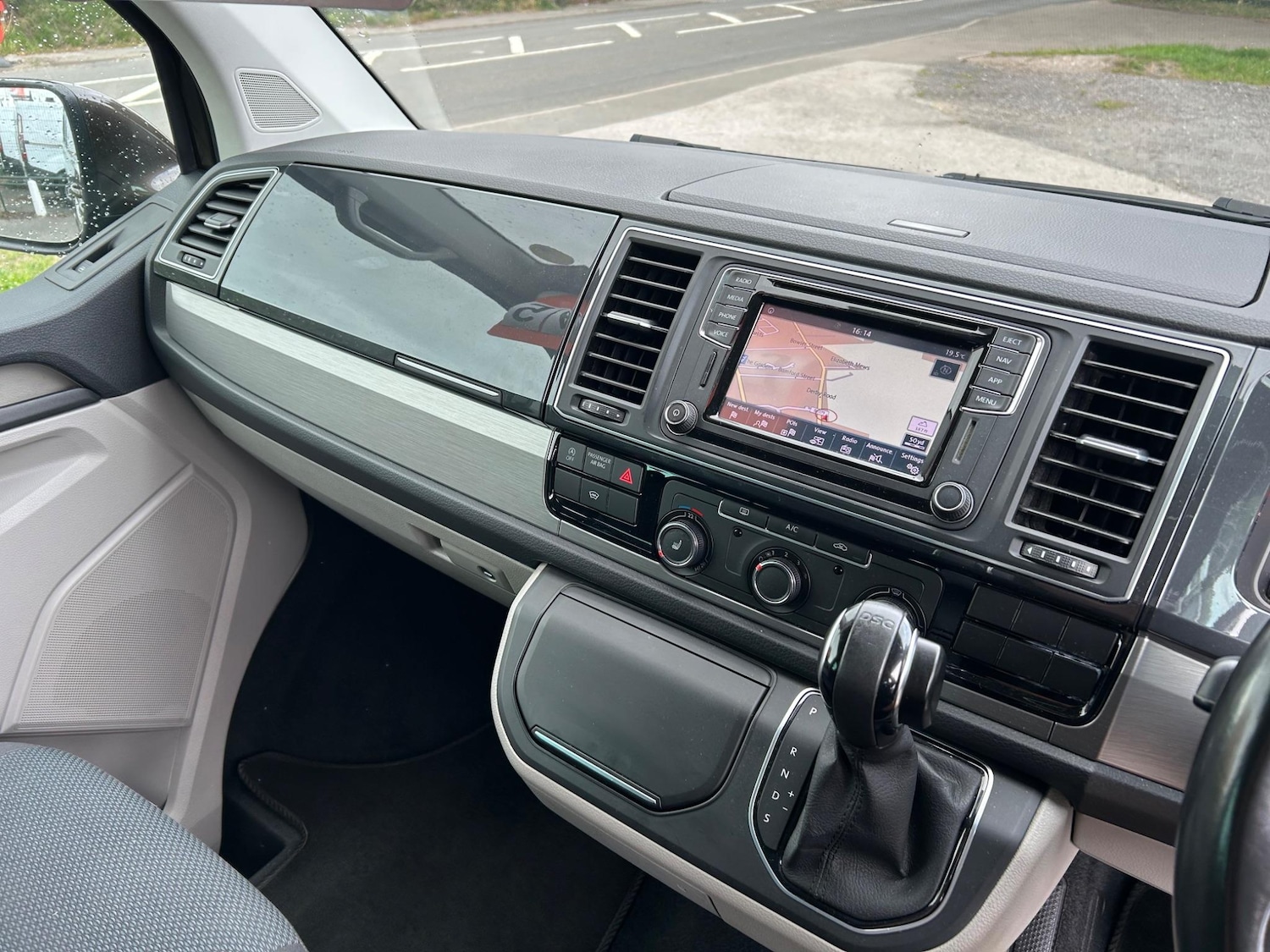 Used Volkswagen Transporter 2017 for sale - 77994363: Photo 20