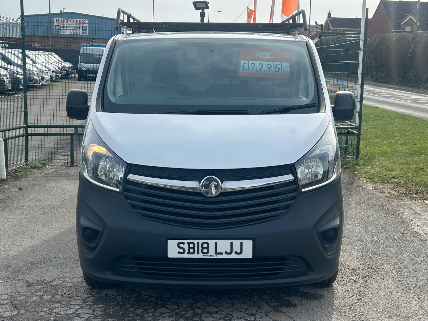Used Vauxhall Vivaro for sale - 77586030: Photo 2
