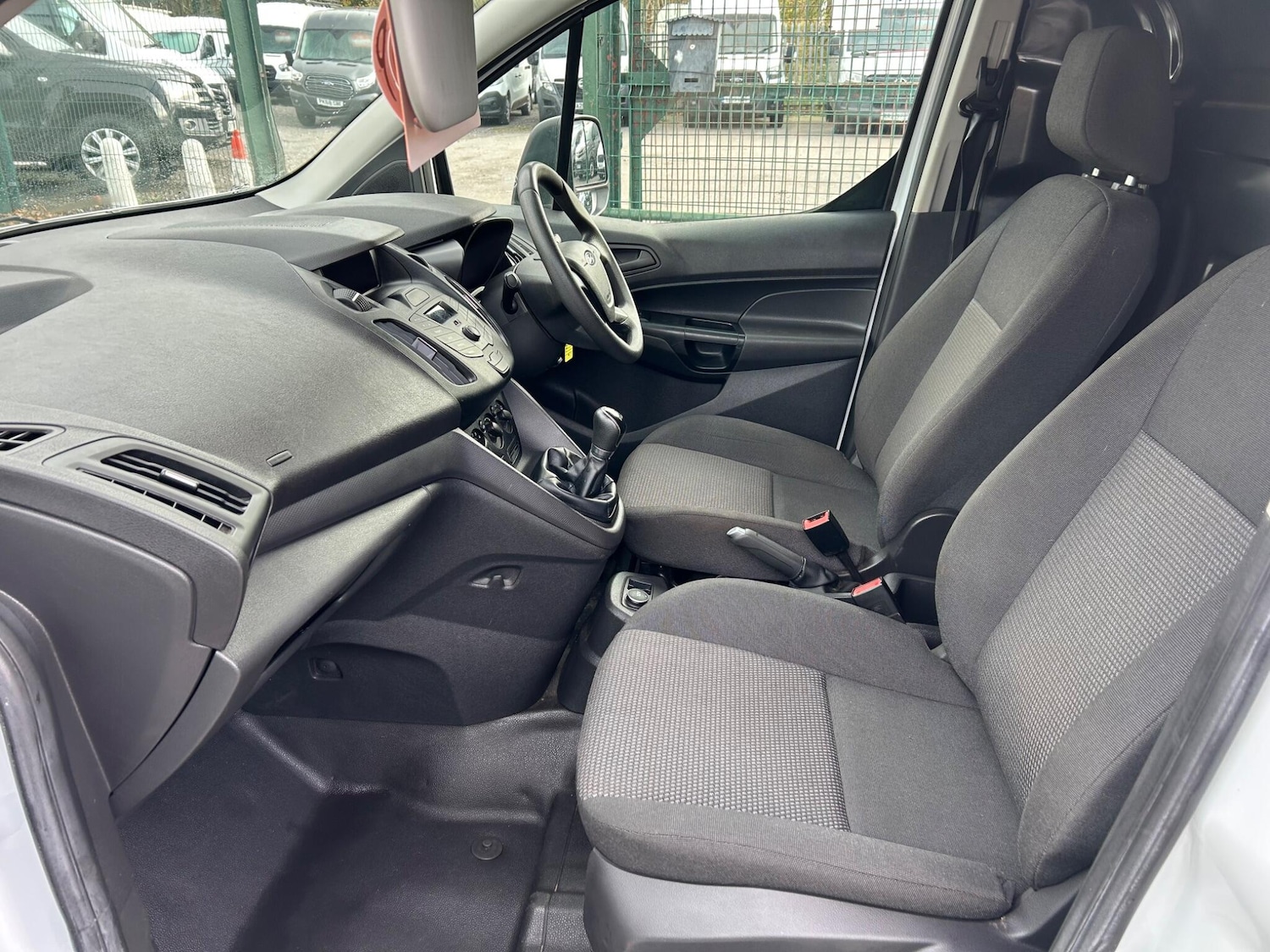 Used Ford Transit Connect 2017 for sale - 76645103: Photo 12