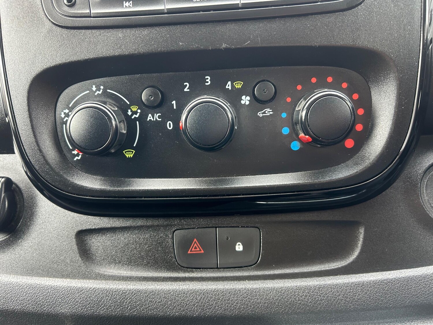 Used Vauxhall Vivaro 2018 for sale - 76336547: Photo 23