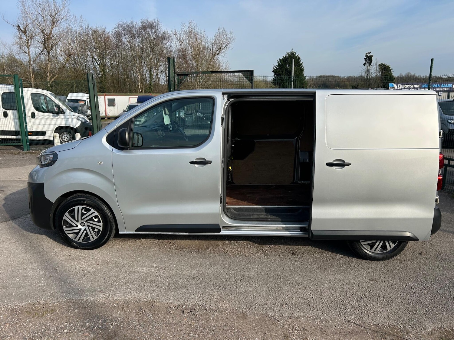 Used Peugeot Expert 2017 for sale - 77958045: Photo 9