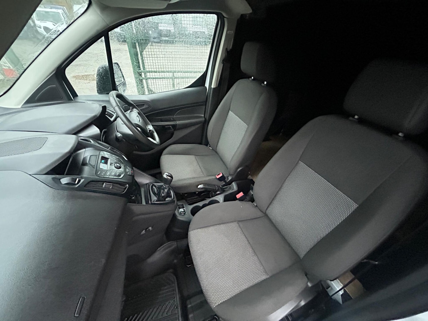 Used Ford Transit Connect 2017 for sale - 76824592: Photo 15