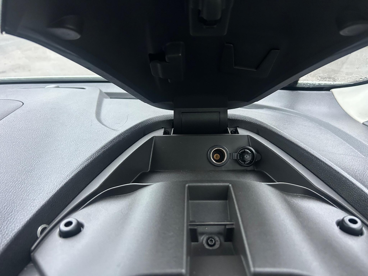 Used Ford Transit Connect 2017 for sale - 76824592: Photo 19