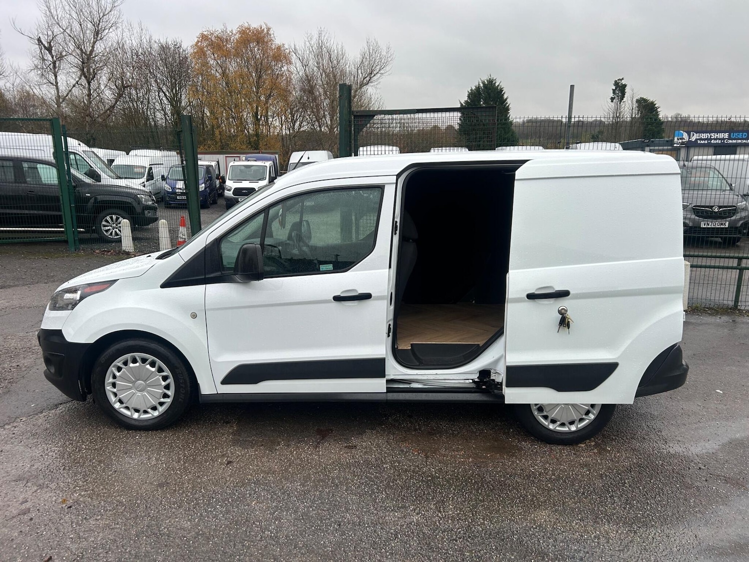 Used Ford Transit Connect 2017 for sale - 76824592: Photo 9