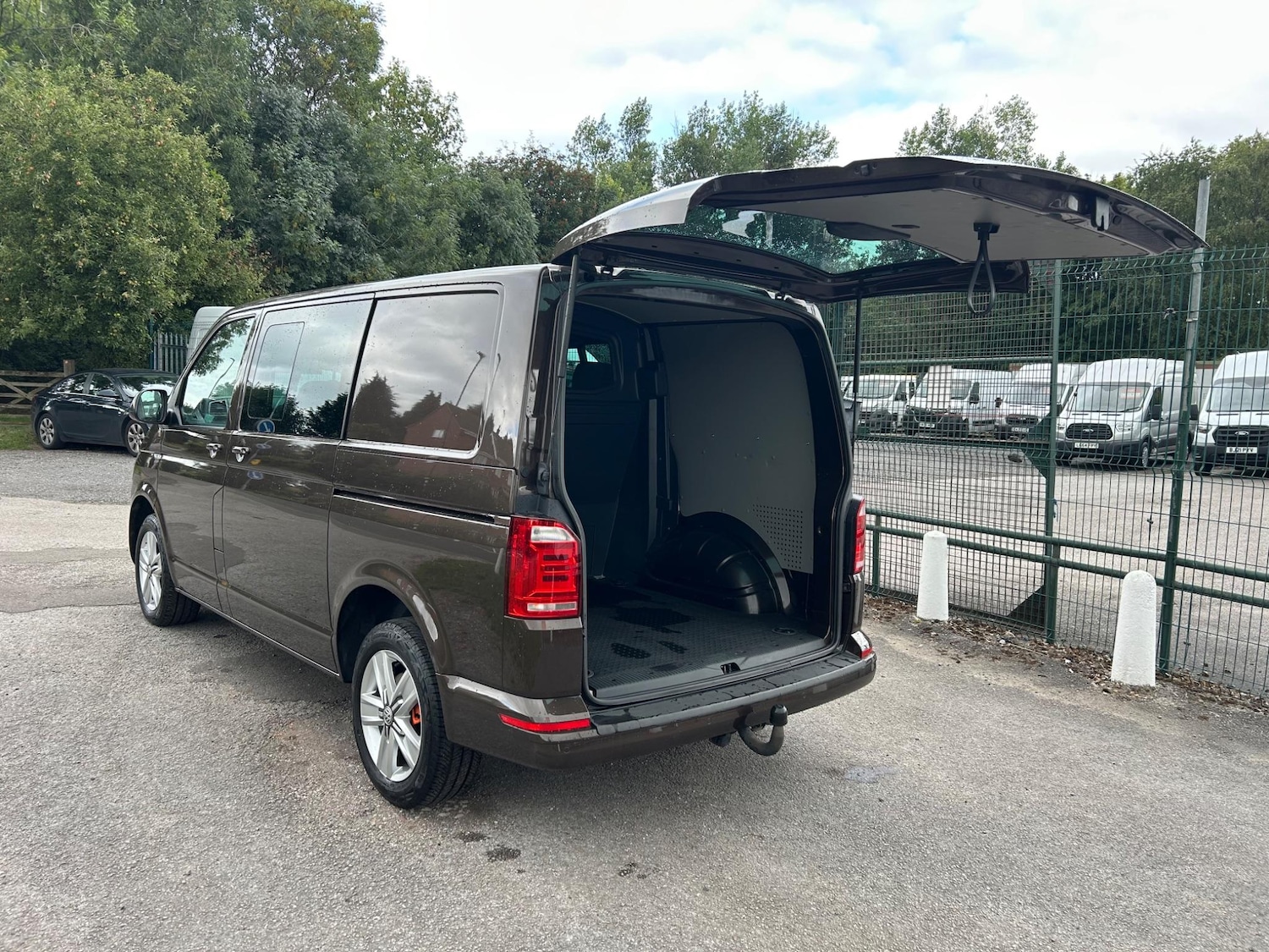 Used Volkswagen Transporter 2017 for sale - 76996680: Photo 10