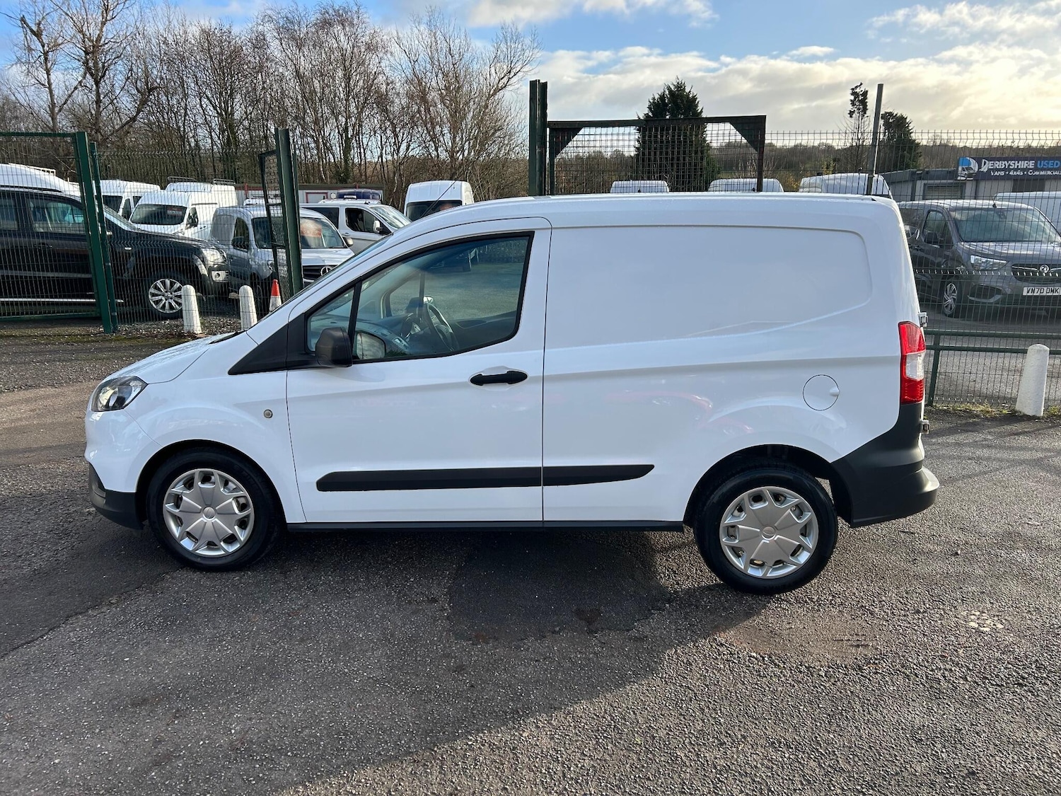 Used Ford Transit Courier 2019 for sale - 76899453: Photo 9