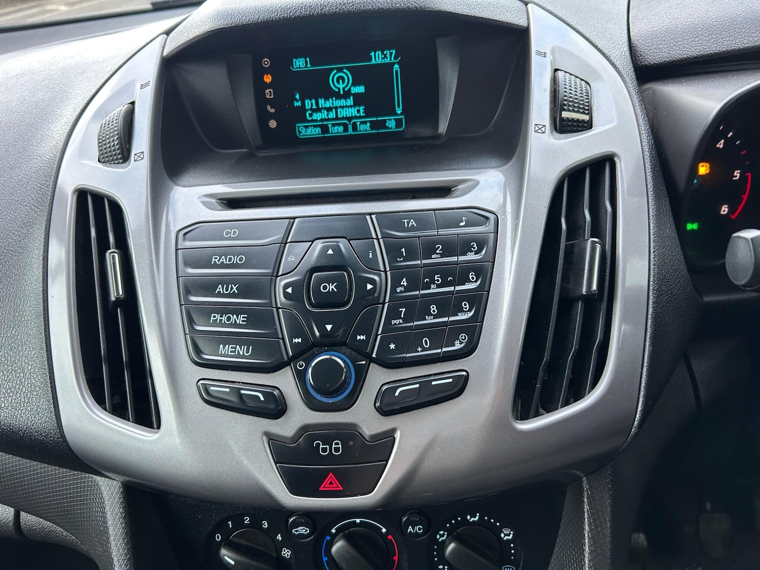 Used Ford Transit Connect 2017 for sale - 77497537: Photo 20