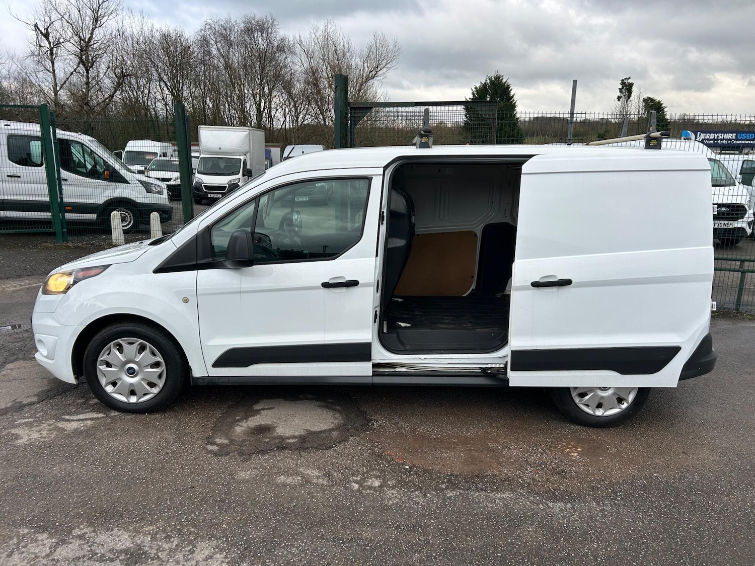 Used Ford Transit Connect 2017 for sale - 77497537: Photo 9
