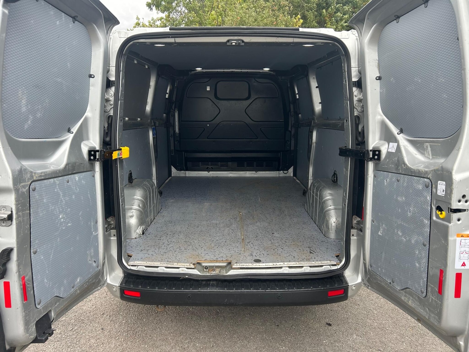 Used Ford Transit Custom 2019 for sale - 76584532: Photo 10