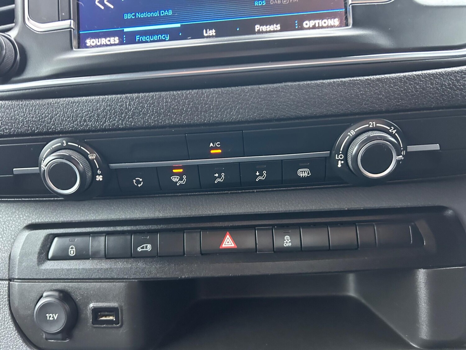 Used Peugeot Expert 2017 for sale - 77468201: Photo 21