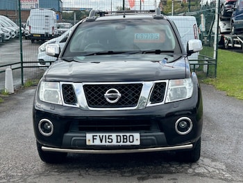 Used Nissan Navara 2015 for sale - 77109020: Photo