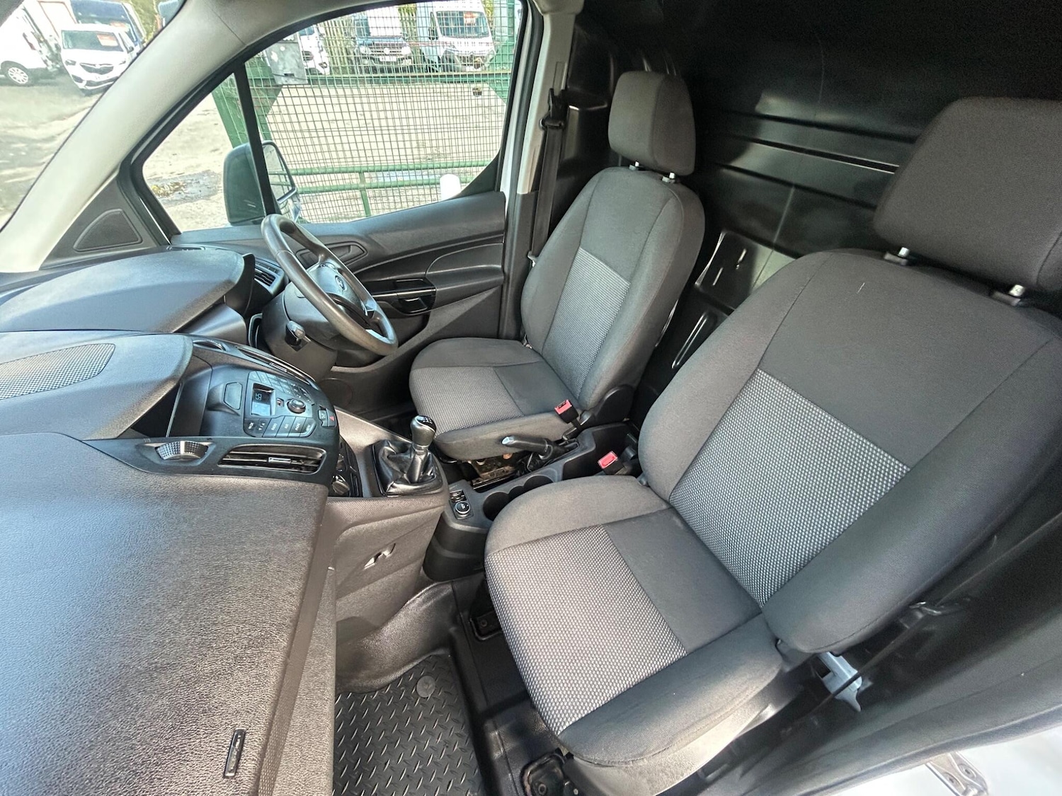 Used Ford Transit Connect 2017 for sale - 76360955: Photo 18