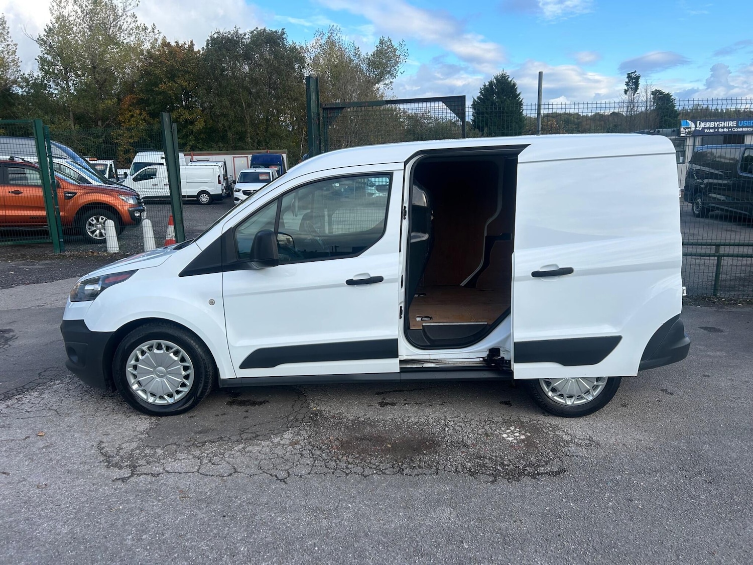Used Ford Transit Connect 2017 for sale - 76360955: Photo 9
