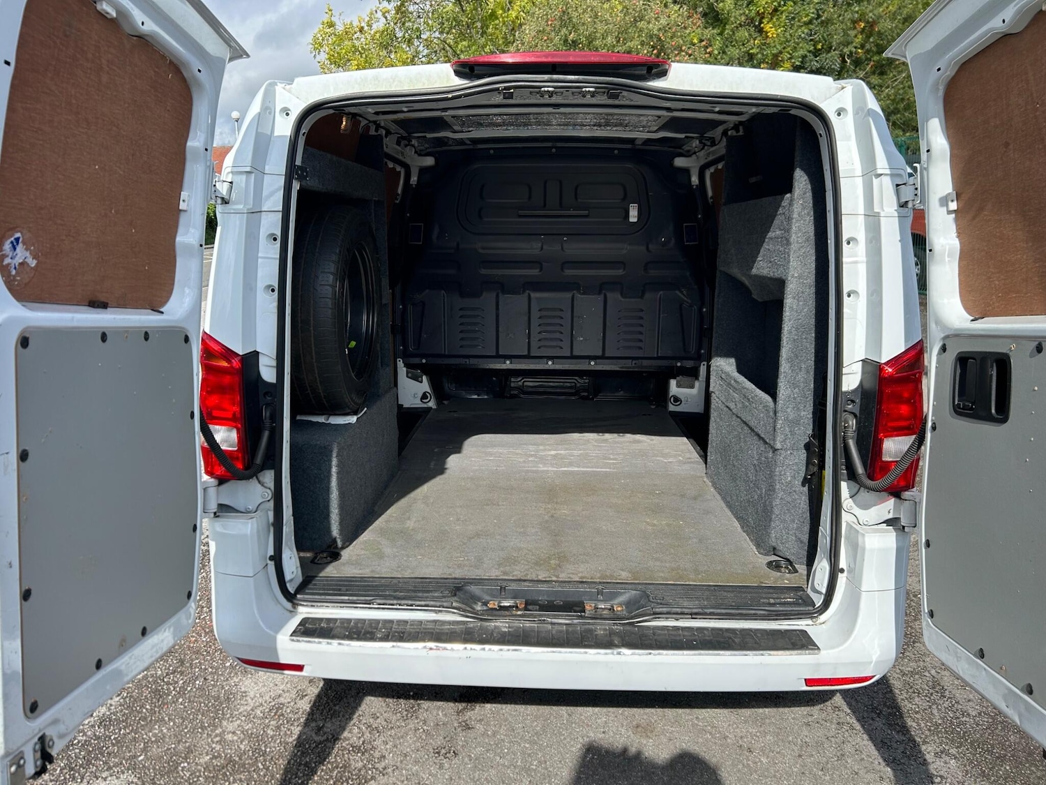Used Mercedes-Benz Vito 2015 for sale - 76001976: Photo 11