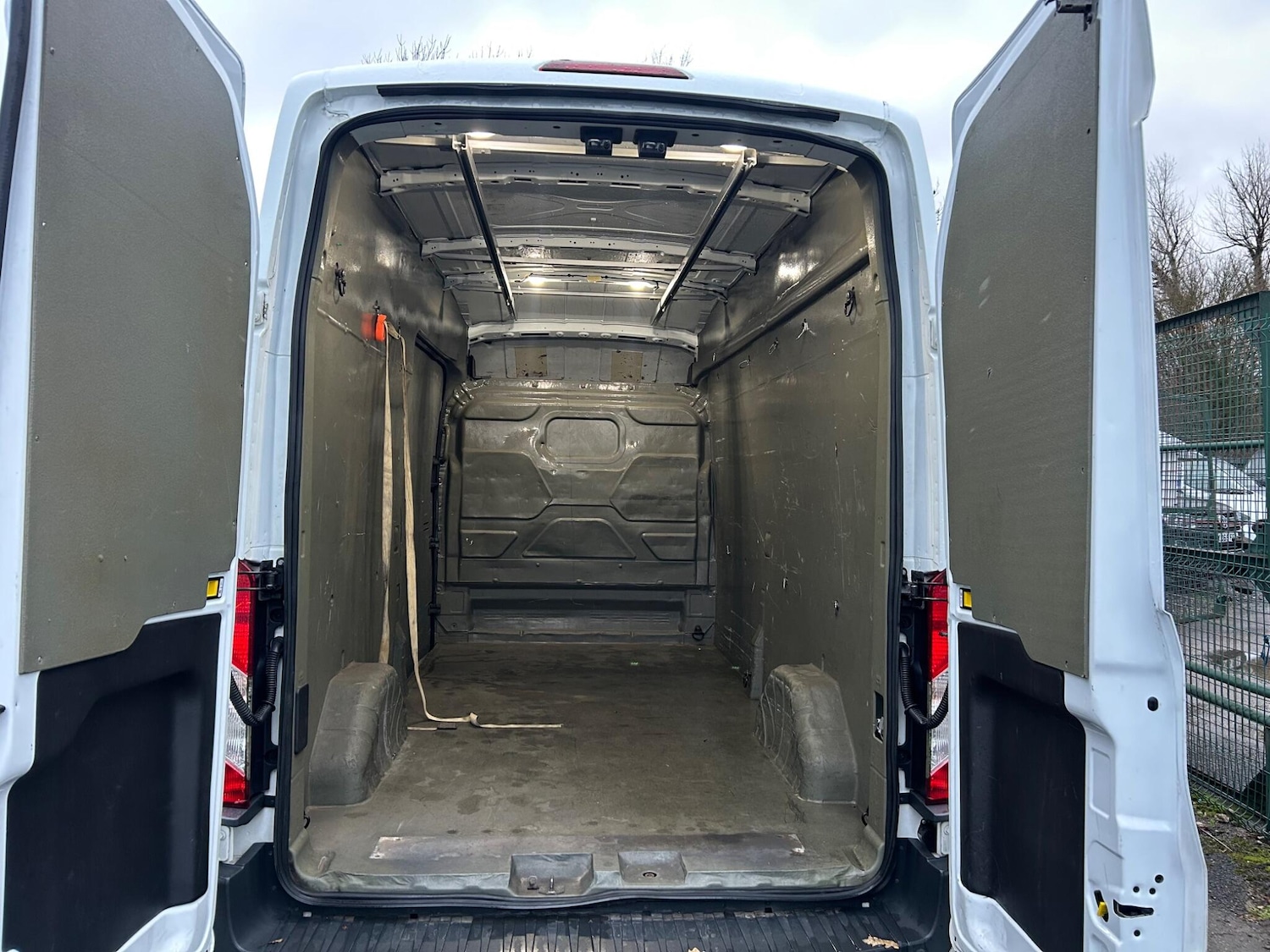 Used Ford Transit 2019 for sale - 76887417: Photo 11