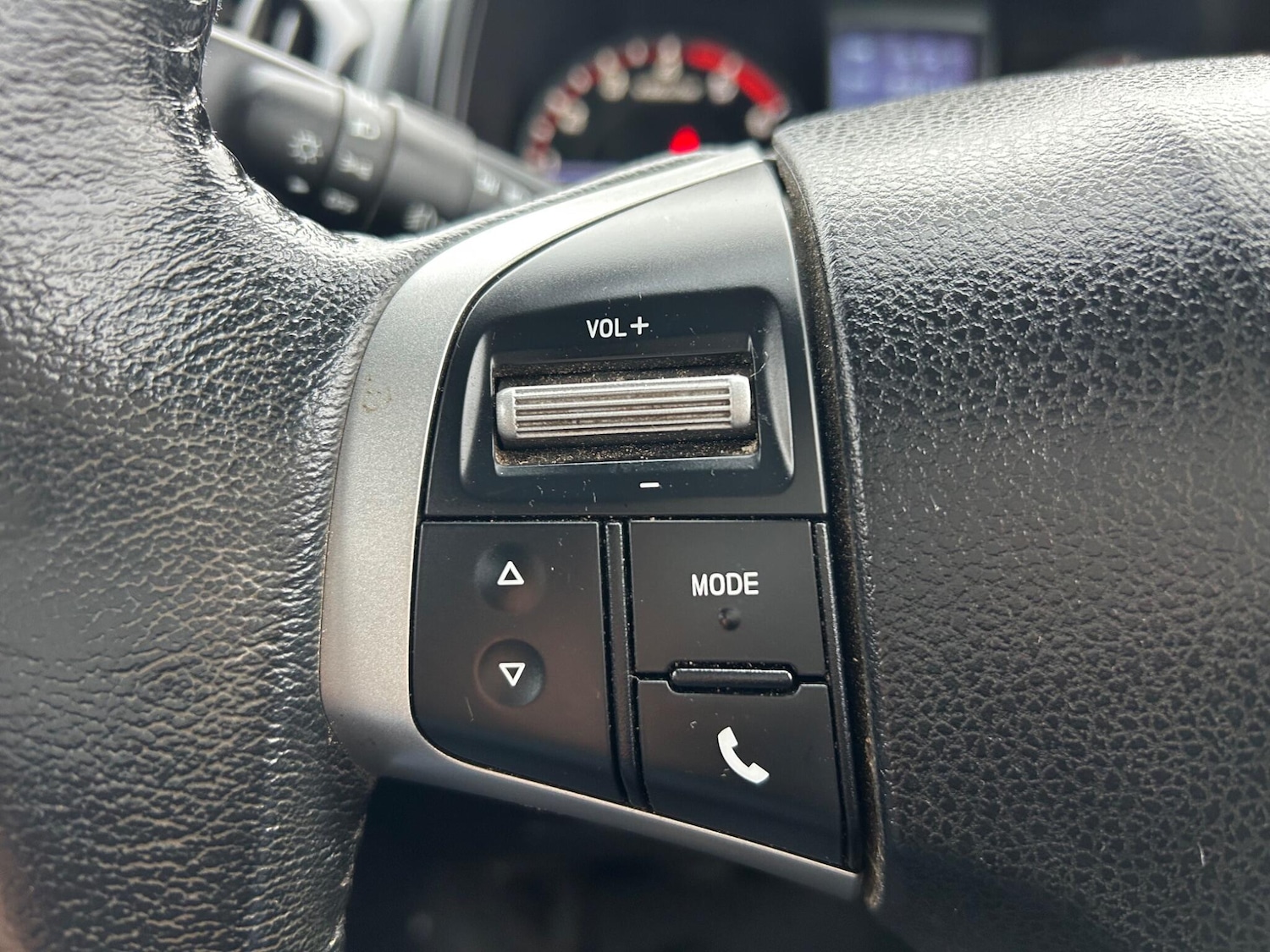 Used Isuzu D-Max 2016 for sale - 76360998: Photo 24
