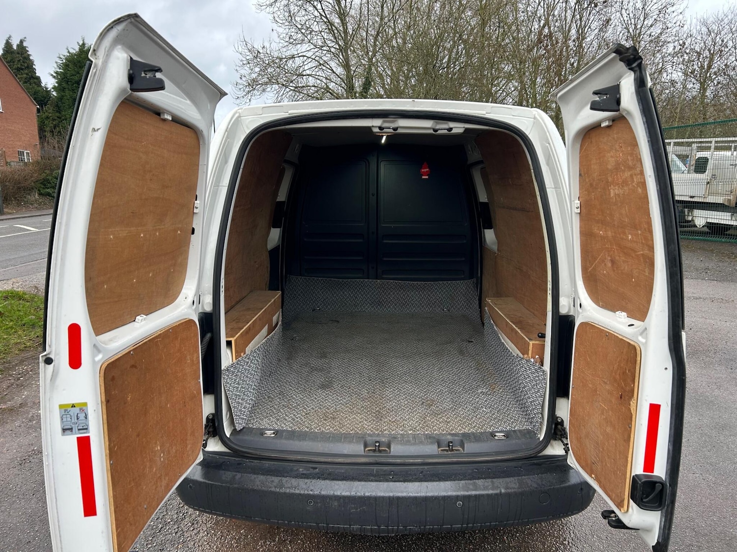 Used Volkswagen Caddy 2015 for sale - 77645837: Photo 11