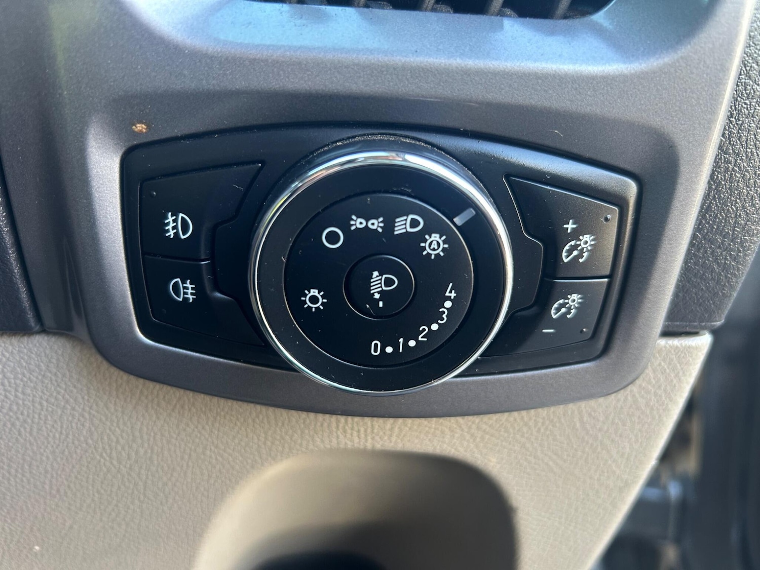 Used Ford Tourneo Custom 2016 for sale - 76988637: Photo 25