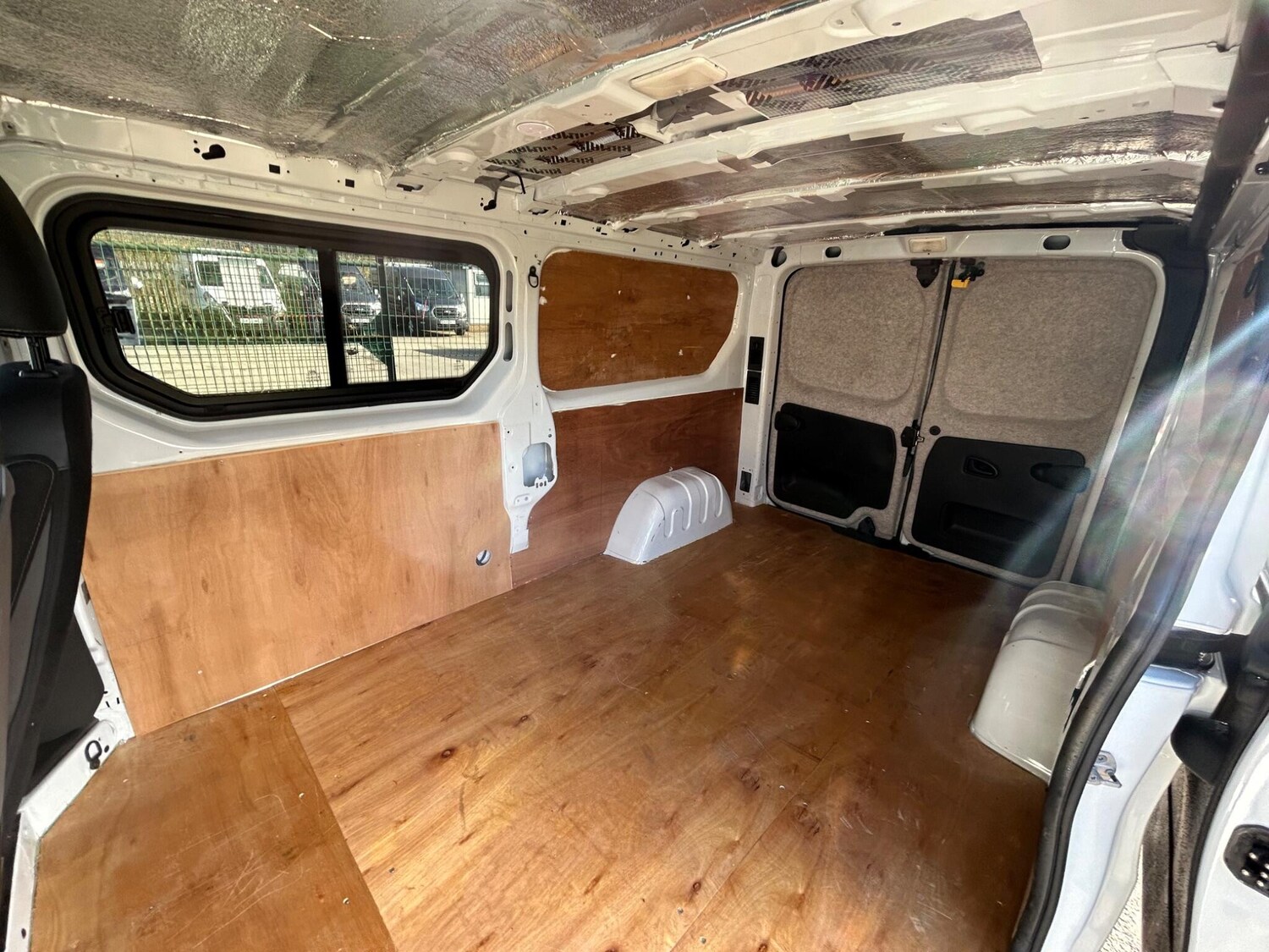 Used Vauxhall Vivaro 2018 for sale - 77838962: Photo 10