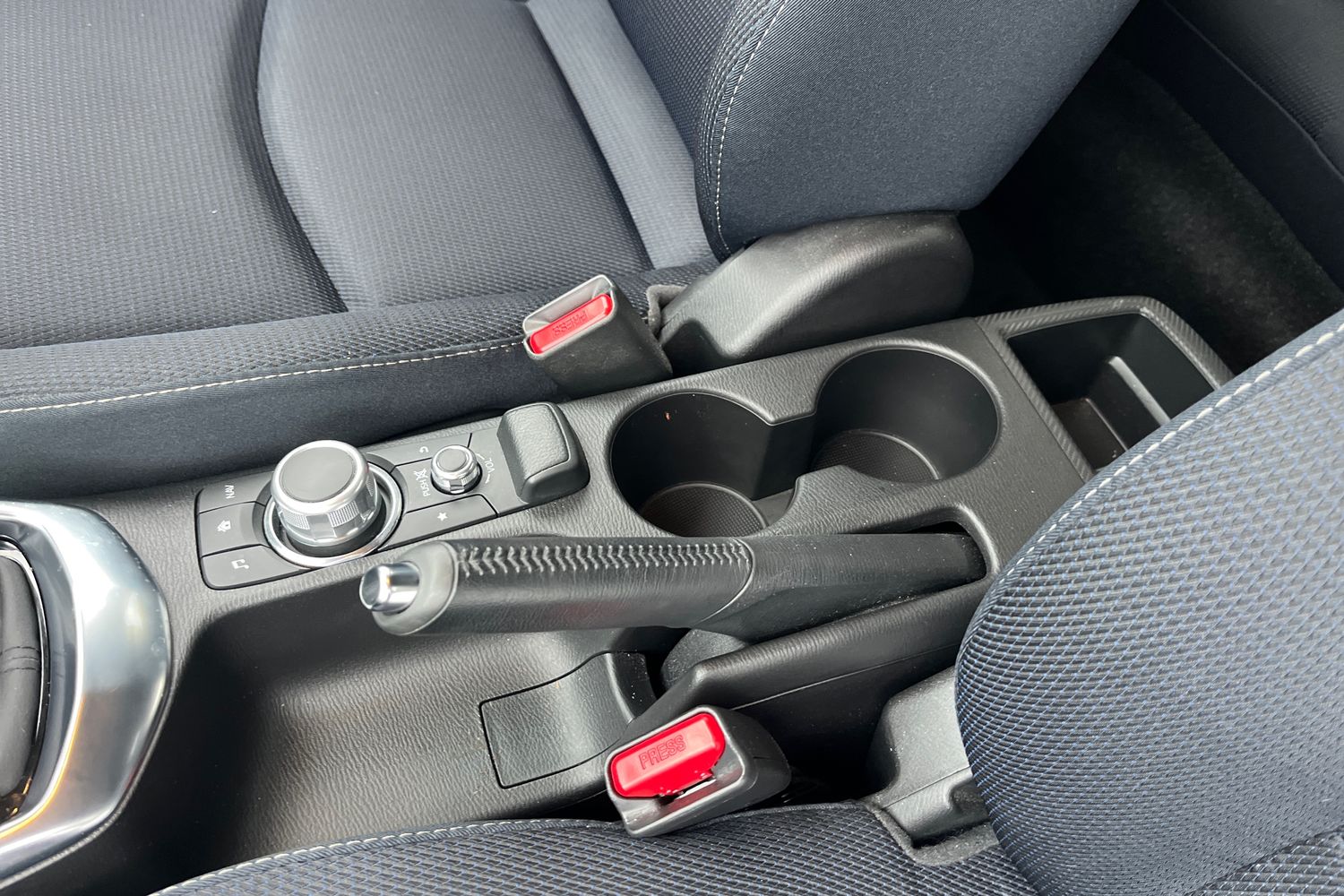 Used Mazda Mazda2 2022 for sale - 77023902: Photo 44