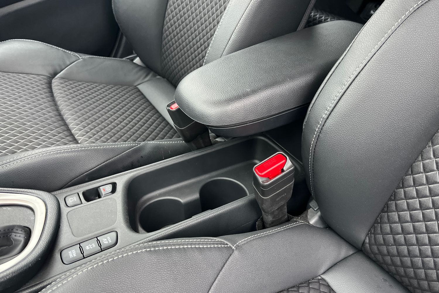 Used Mazda Mazda2 HYBRID 2022 for sale - 77438067: Photo 25