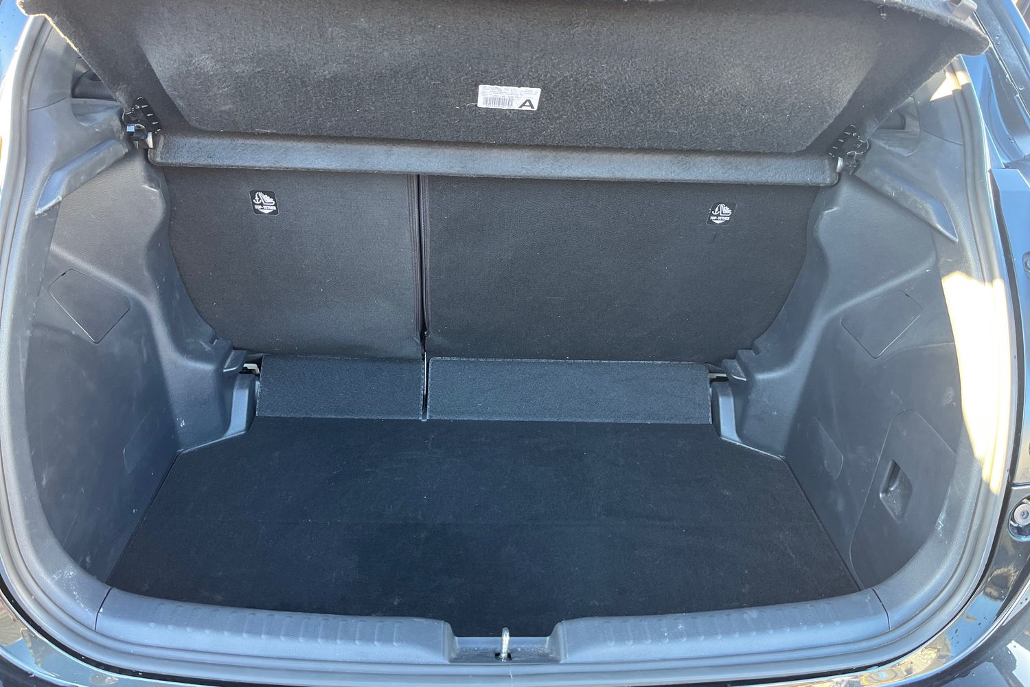 Used Mazda Mazda2 HYBRID 2024 for sale - 76077542: Photo 14