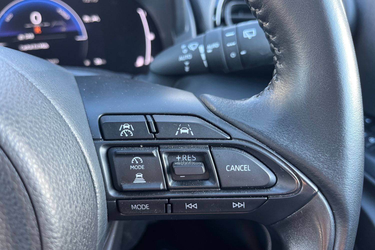 Used Mazda Mazda2 HYBRID 2024 for sale - 76077542: Photo 24