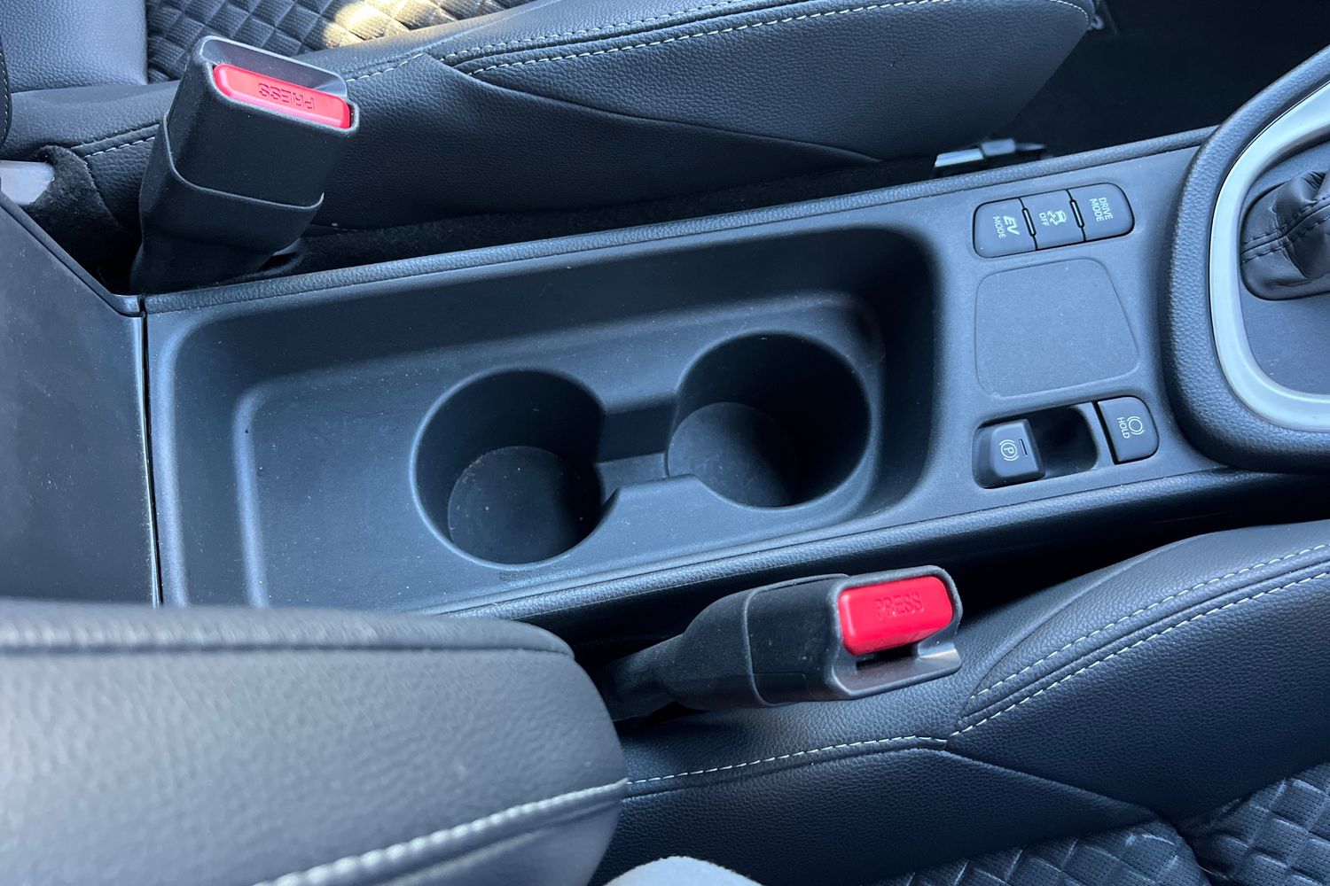 Used Mazda Mazda2 HYBRID 2024 for sale - 76077542: Photo 28