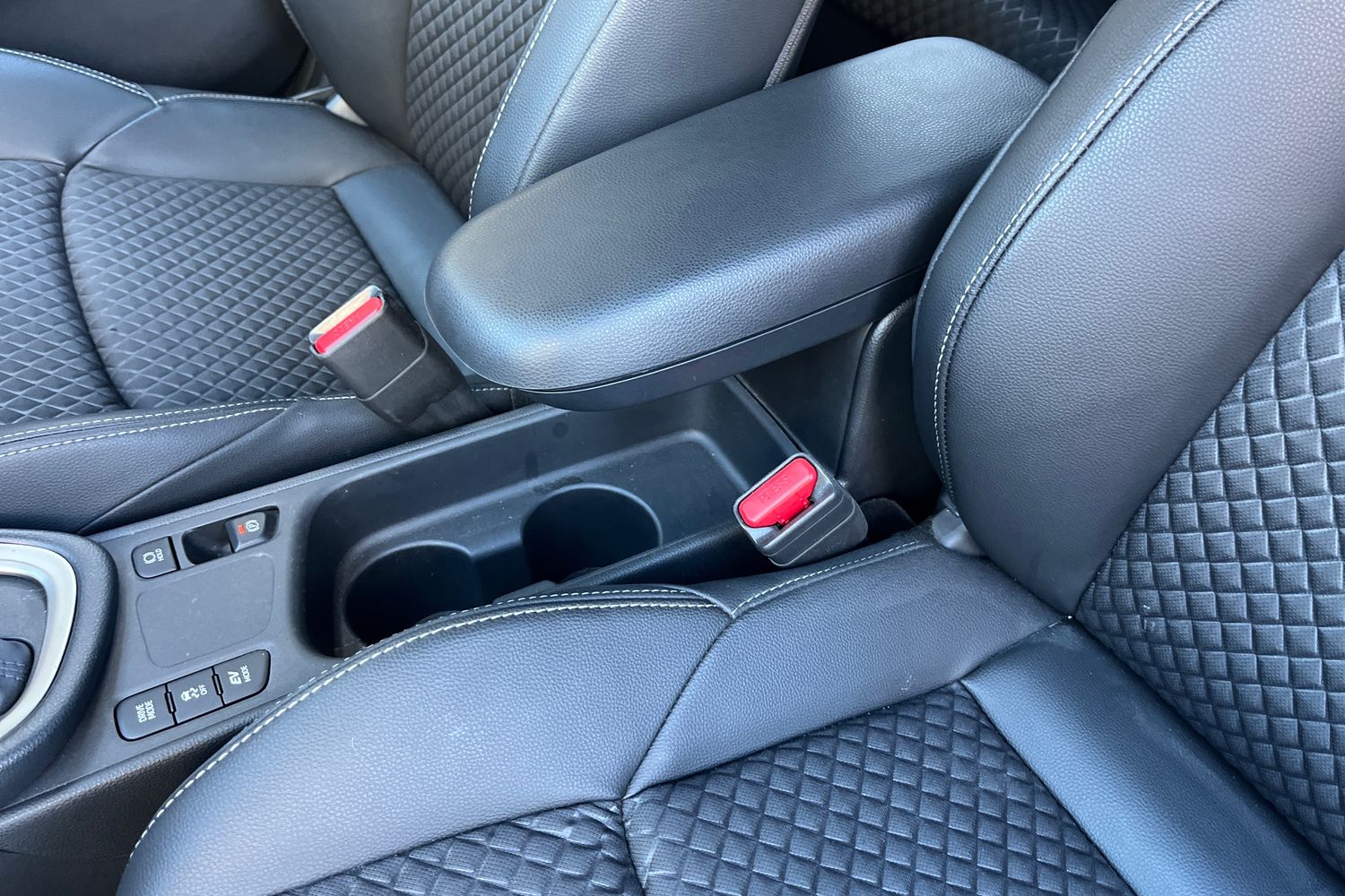 Used Mazda Mazda2 HYBRID 2024 for sale - 76077542: Photo 31