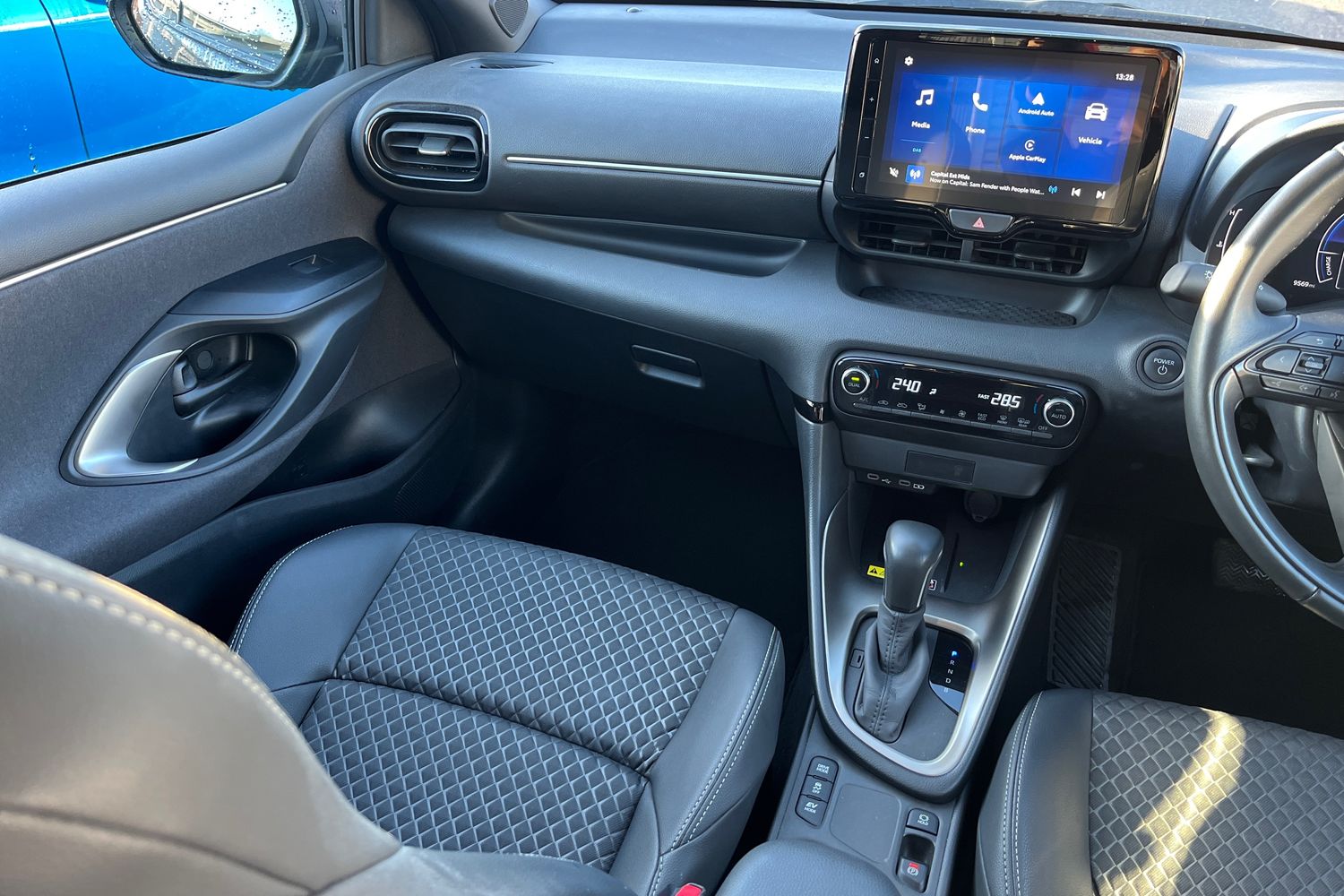 Used Mazda Mazda2 HYBRID 2024 for sale - 76077542: Photo 35