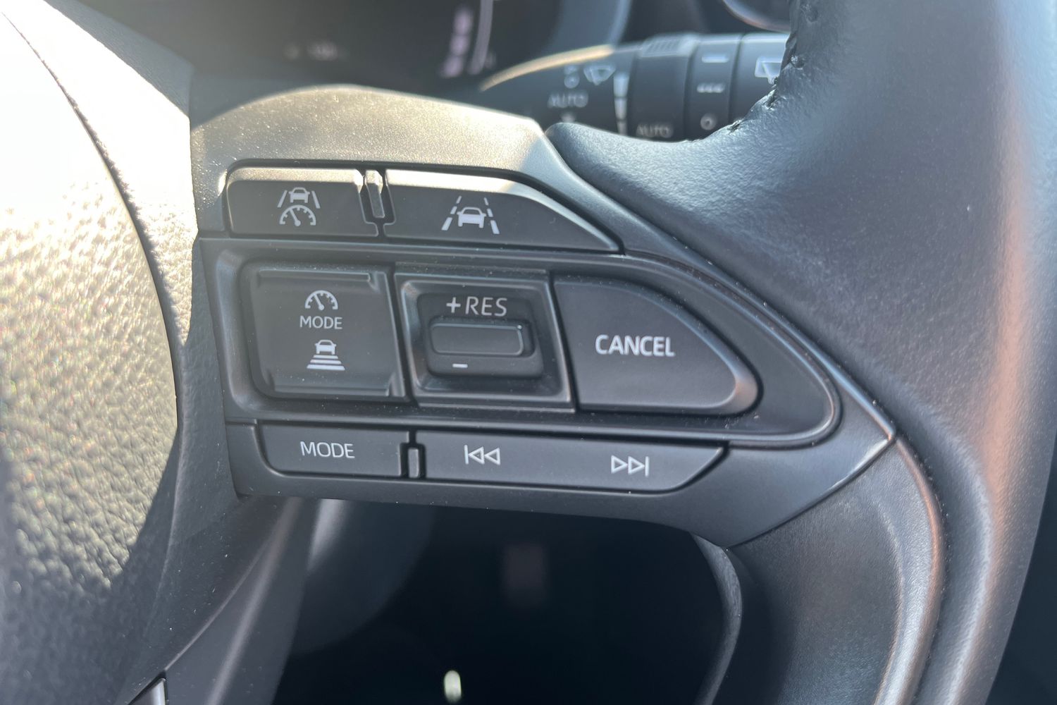 Used Mazda Mazda2 HYBRID 2025 for sale - 77947011: Photo 40