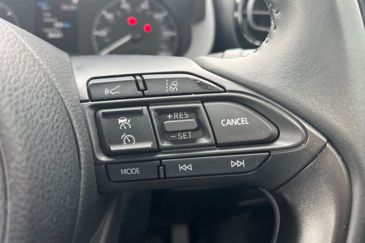 Used Mazda Mazda2 HYBRID 2023 for sale - 78163761: Photo 23