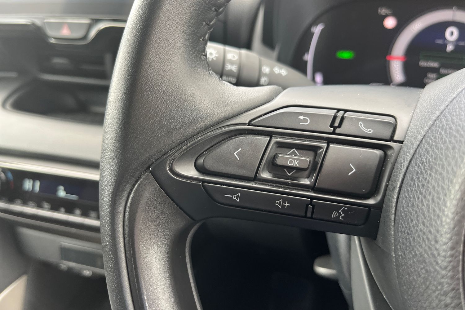 Used Mazda Mazda2 HYBRID 2024 for sale - 76497154: Photo 27