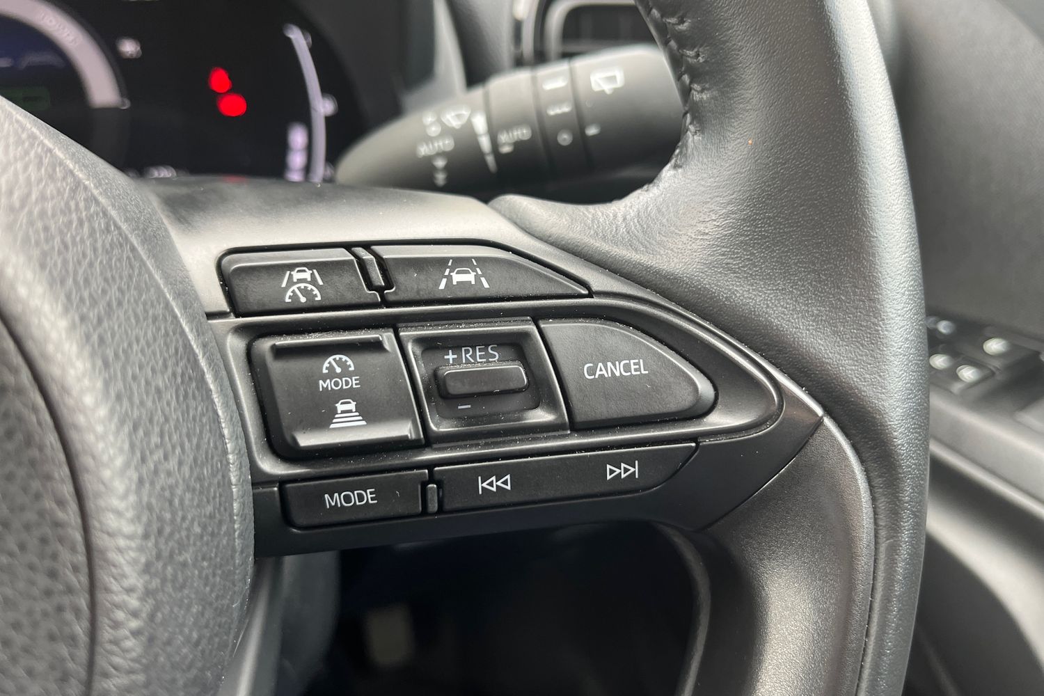 Used Mazda Mazda2 HYBRID 2024 for sale - 76497154: Photo 28